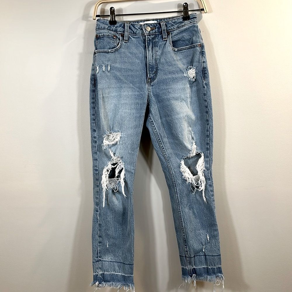 Abercrombie & Fitch High Rise Destroyed Mom Women Jean Curve Love Size 26 / 2S